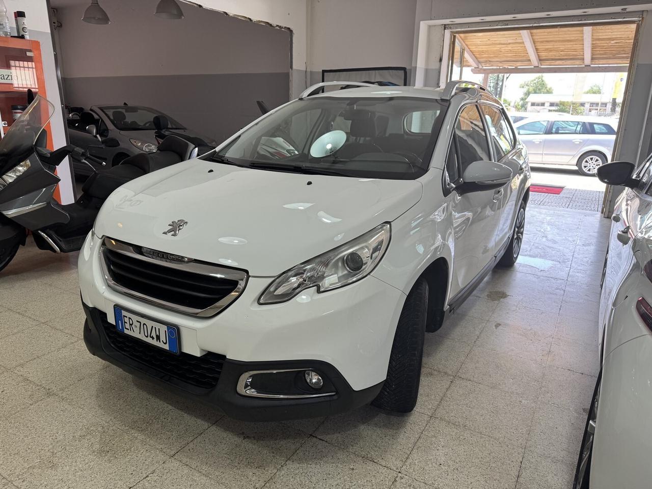 PEUGEOT 2008 1.2 cc. 82 cv. Navigatore