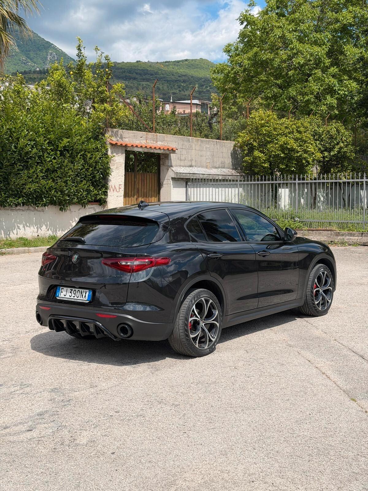 Alfa Romeo Stelvio 2.2 Turbodiesel 210 CV AT8 Q4 Executive