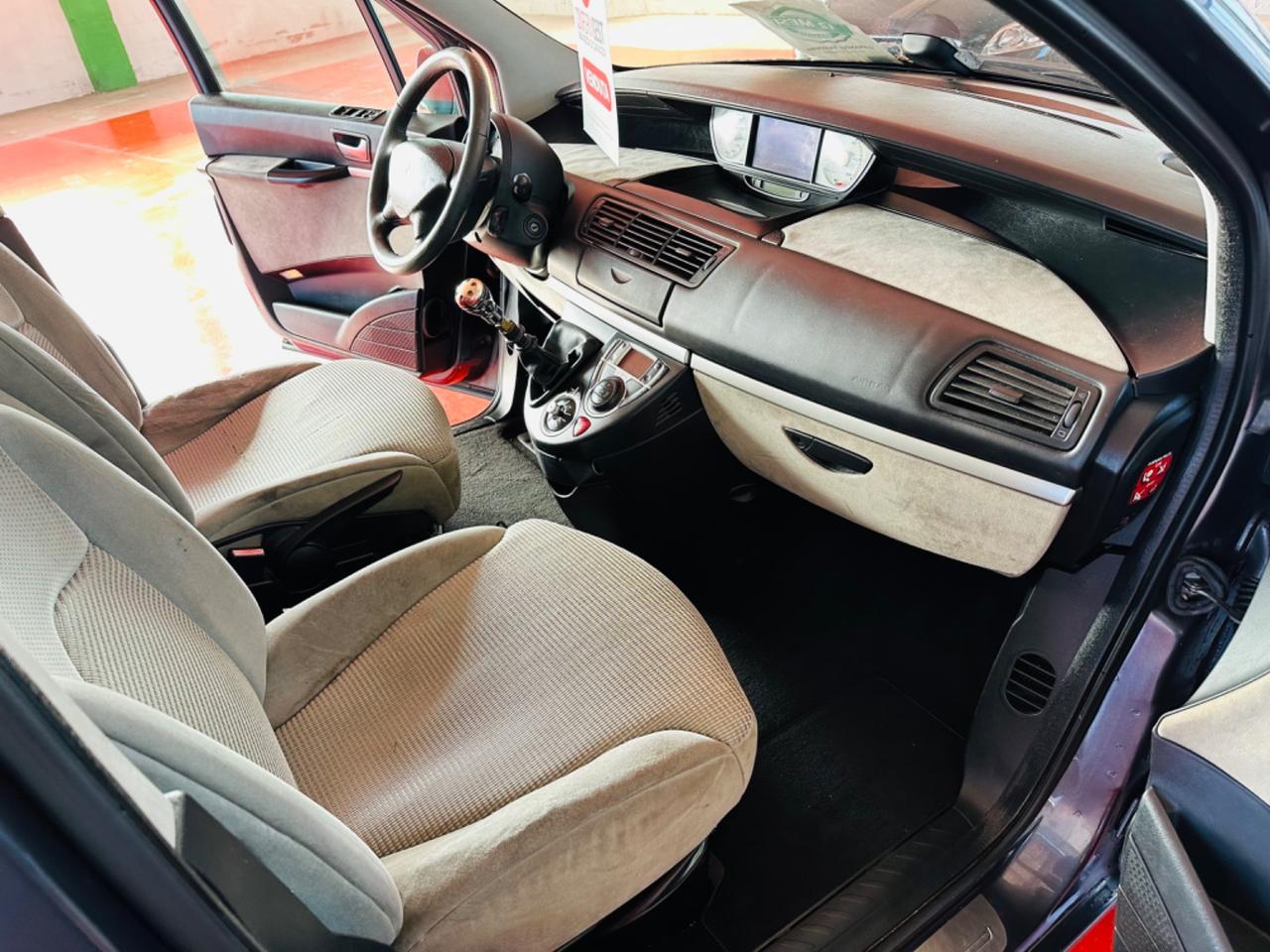 Peugeot 807 2.0 HDi 7Posti