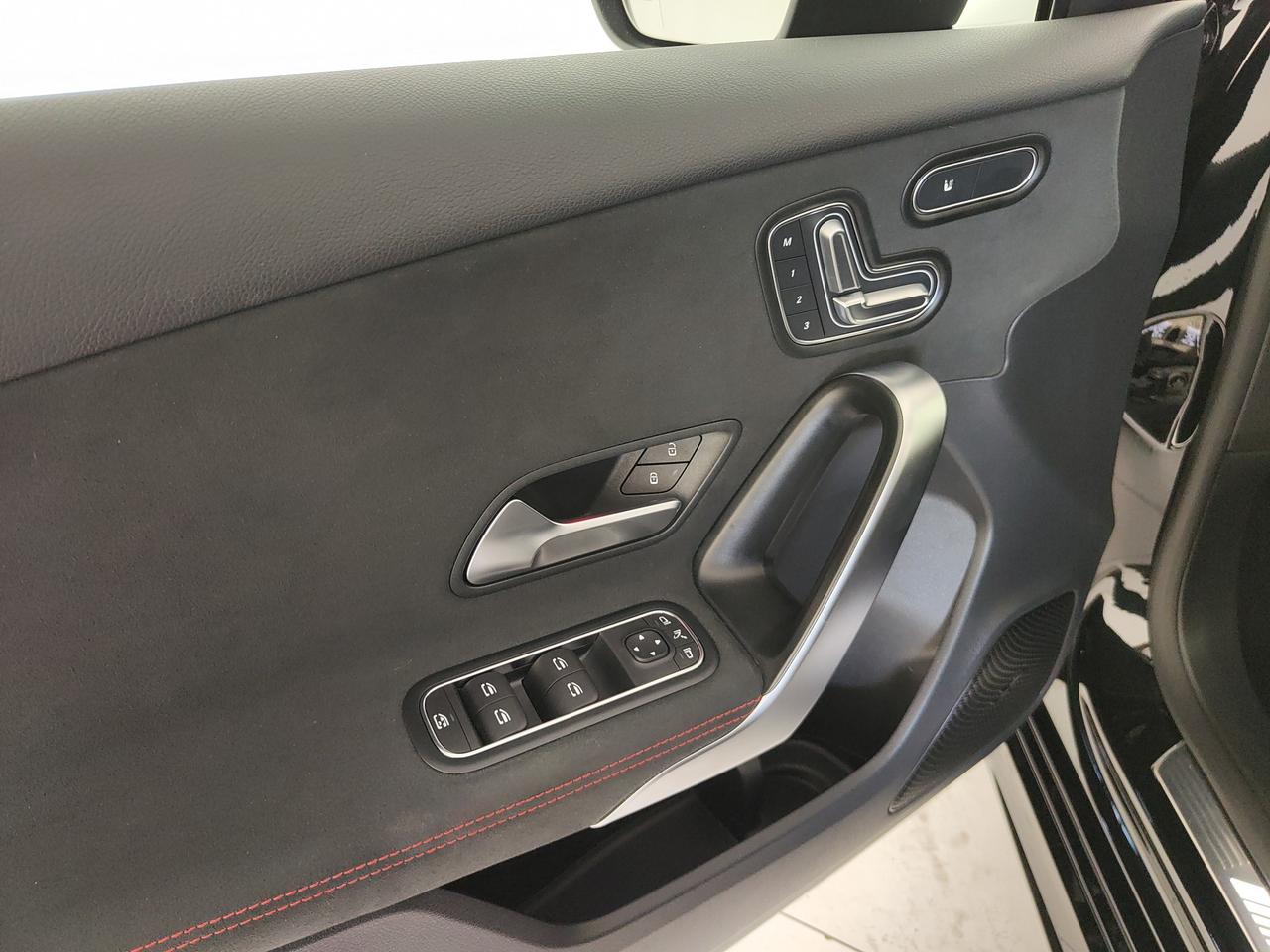 Mercedes-Benz A AMG 35 AMG Line Premium 4matic auto