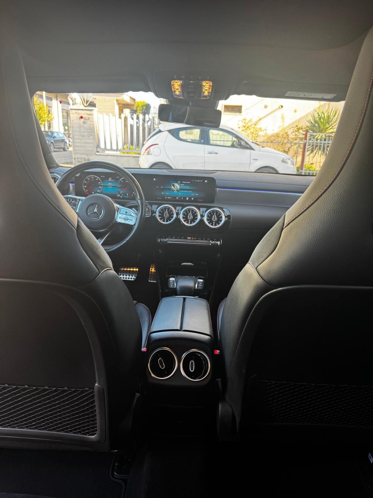 Mercedes-benz CLA 180 d Automatic Amg Introvabile