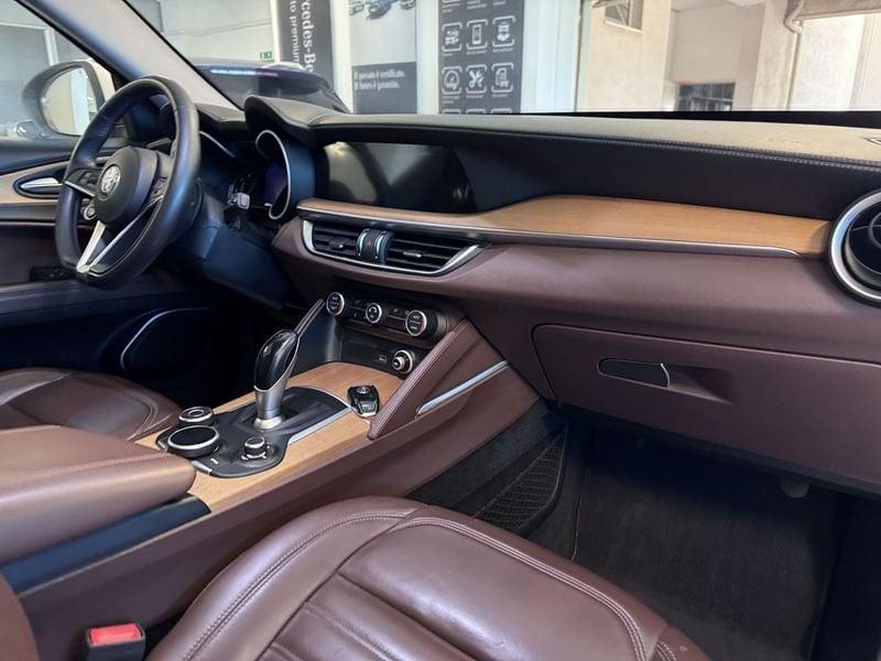 Alfa Romeo Stelvio 2.2 Turbo Diesel 210CV AT8 Q4 TI
