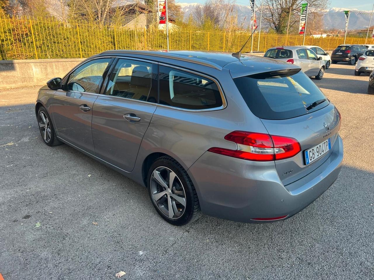 Peugeot 308 BlueHDi 130 S&S Allure