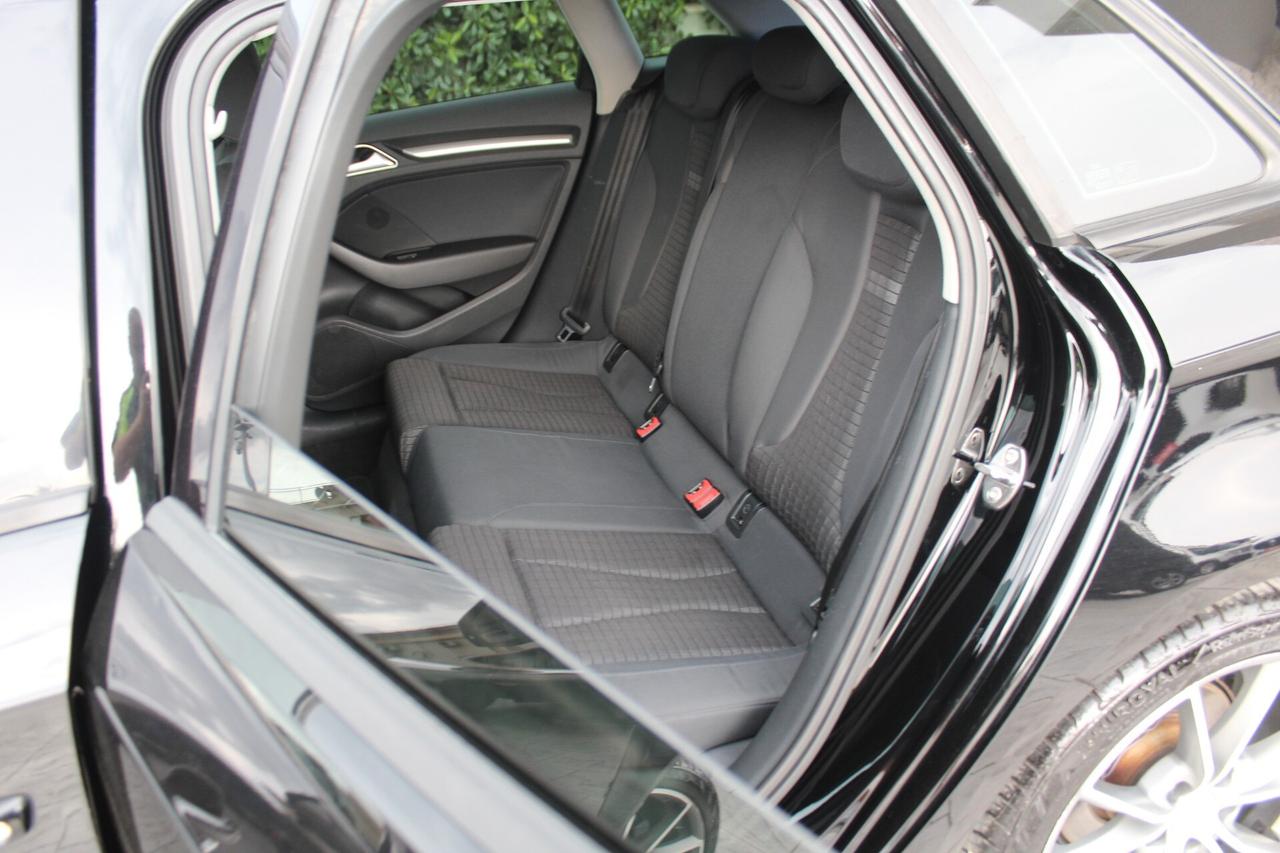 Audi A3 1.6 TDI clean diesel S tronic Ambiente