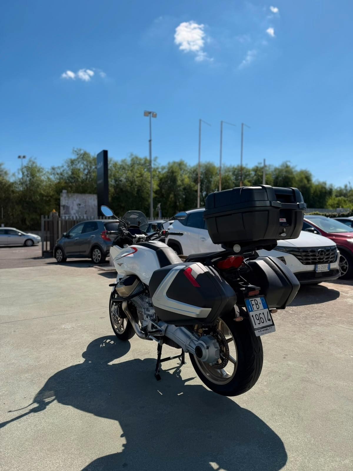 MOTO GUZZI V100 MANDELLO – 2022 – 9.000 KM