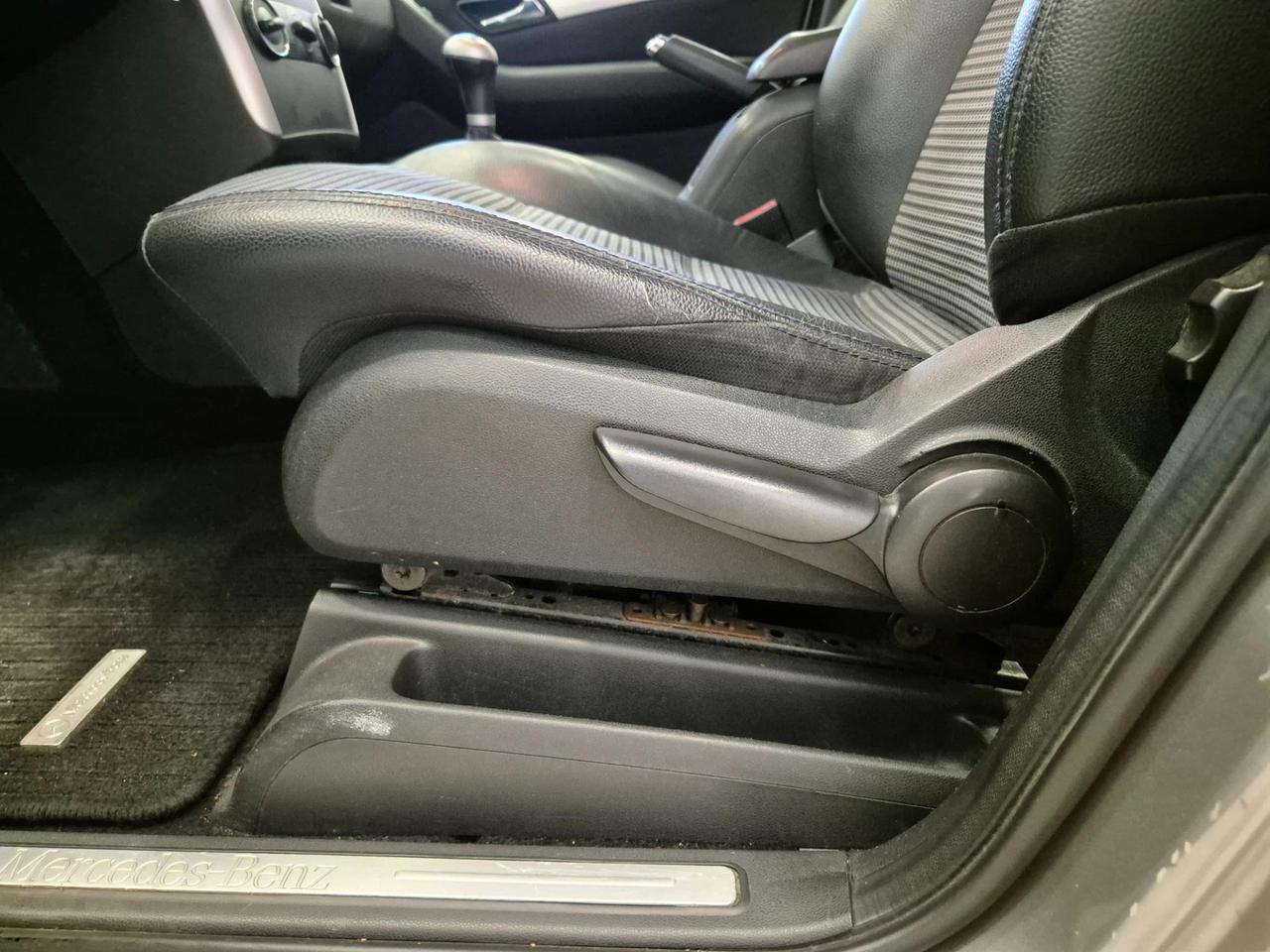 Mercedes B 200 CDI Chrome - NEOPATENTATI - Clima - Radio CD