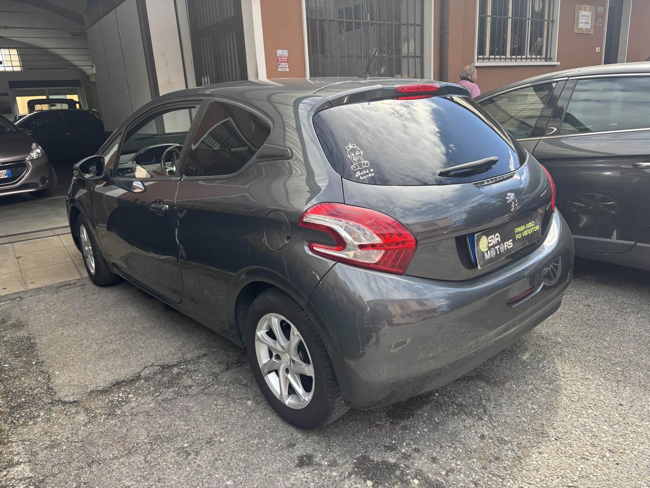 Peugeot 208 1.2 VTi Allure 3 porte