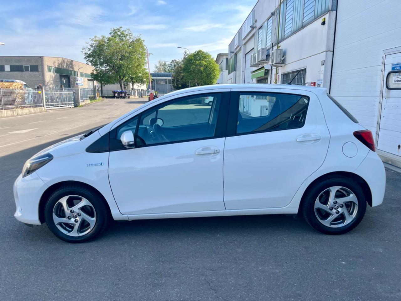Toyota Yaris 1.5hybrid 74kw 2016 146.000km perfetta