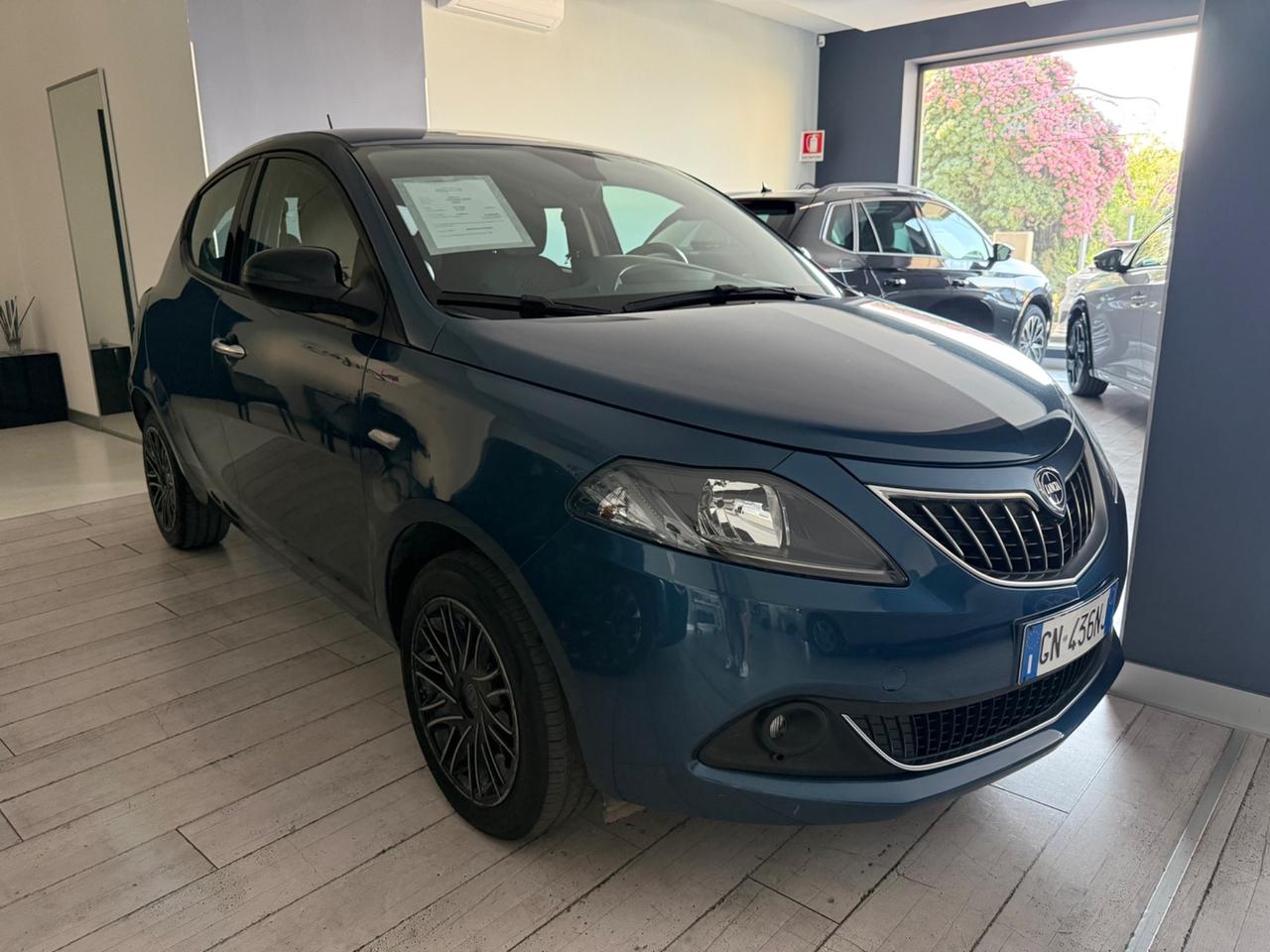 Lancia Ypsilon 1.0 FireFly 5 porte S&S Hybrid Gold 2023