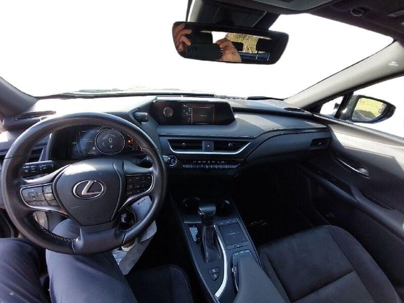 Lexus UX Hybrid Premium