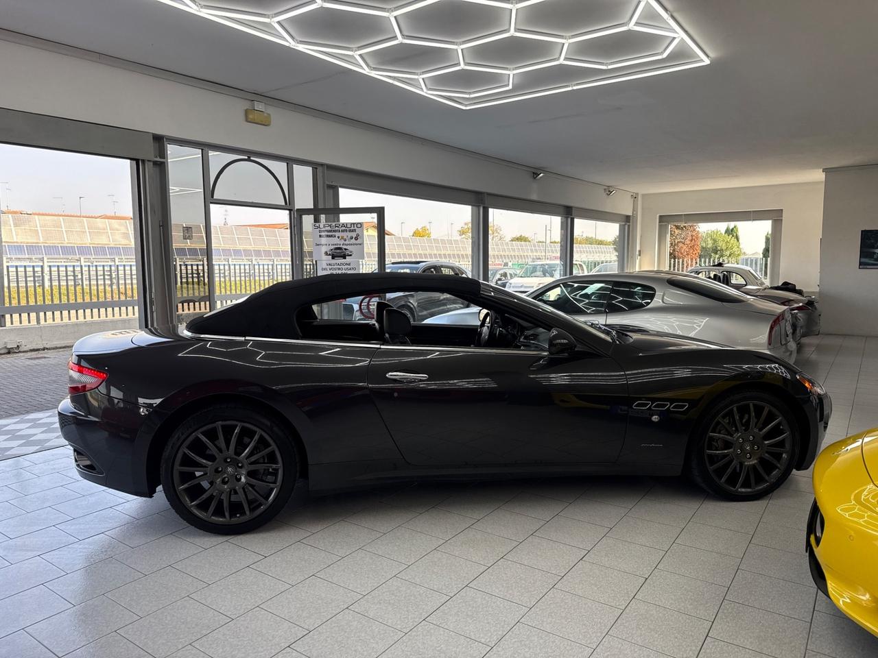 Maserati GranCabrio 4.7 V8