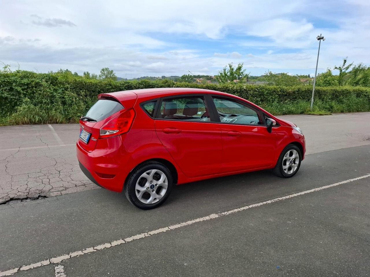 Ford Fiesta 1.4 5 porte Bz.- GPL Titanium