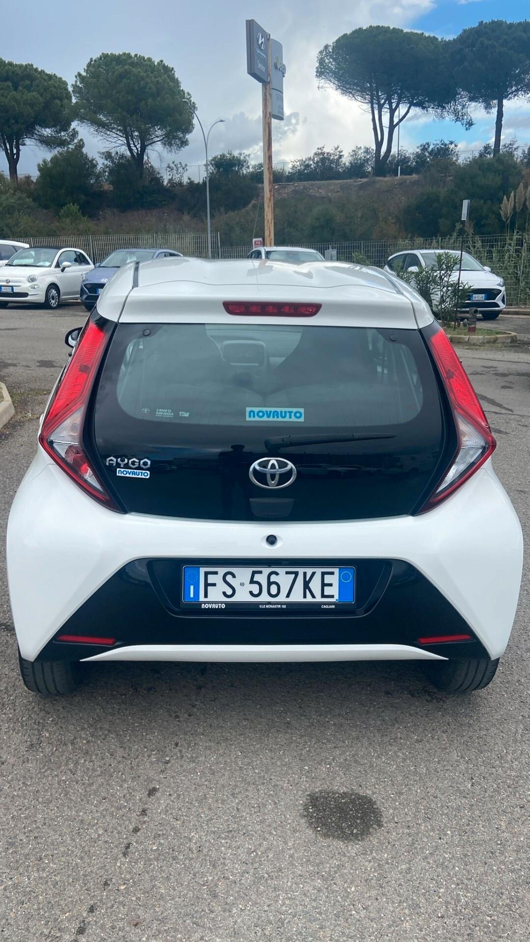 Toyota Aygo 1.0 VVT-i 72 CV 5 porte x-cite