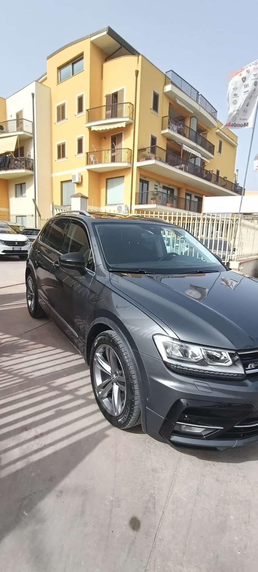 Volkswagen Tiguan 2.0 TDI SCR DSG 4MOTION Sport BMT