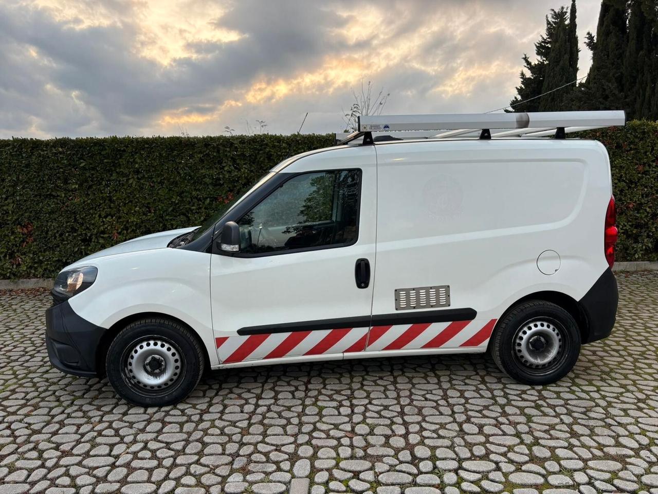 FIAT Doblò 1.4Turbo Bus. All. Prof. 120 6M 11-2020