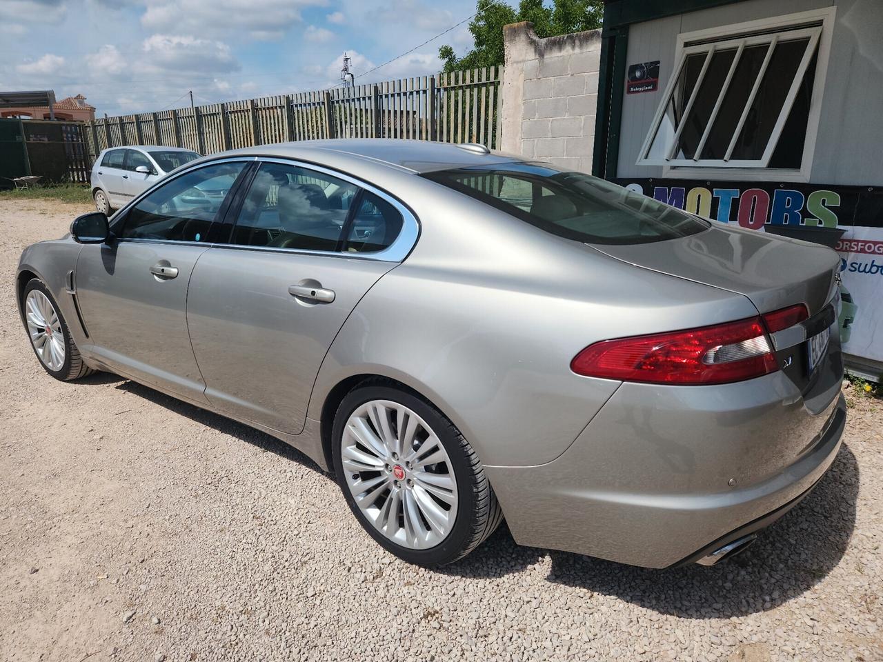 Jaguar XF 3.0 D V6 Premium Luxury