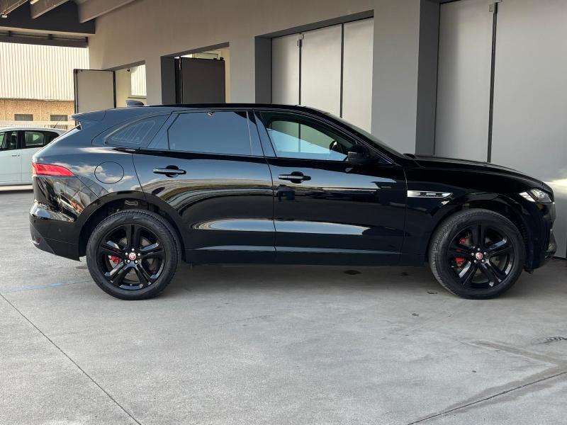 Jaguar F-Pace 2.0d i4 R-Sport awd 180cv auto my20