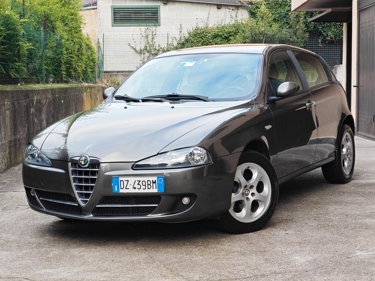 Alfa Romeo 147 1.6 BENZINA 105cv / Unipro / 153.000km