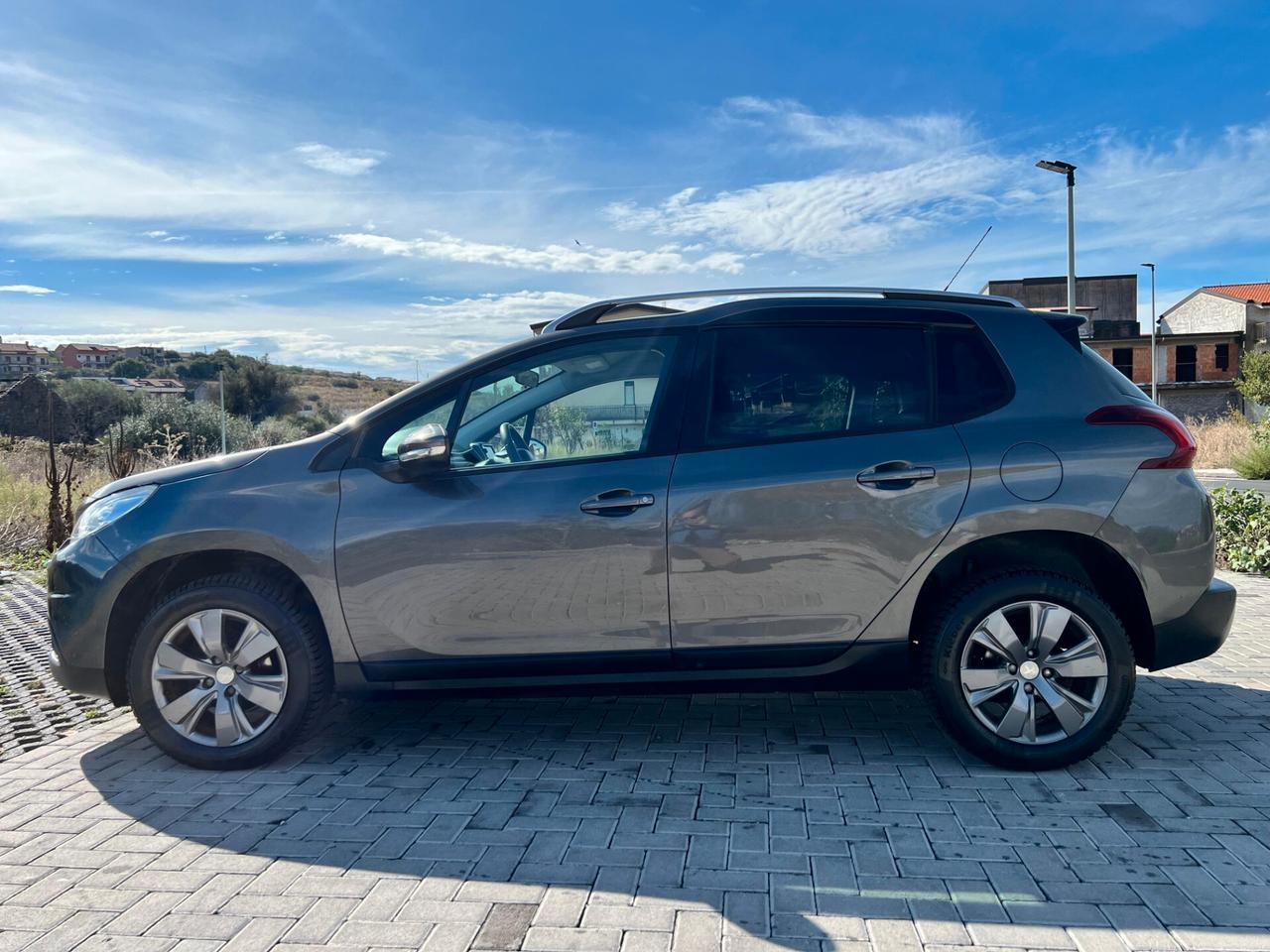 Peugeot 2008 1.6HDI PARI AL NUOVO FULL 2016