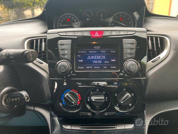 Lancia Ypsilon 1.2 69 CV 5 porte S&S Platinum CV 6