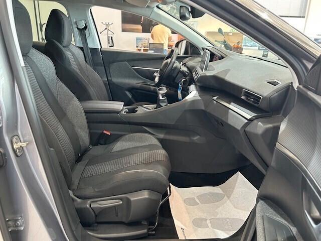 PEUGEOT 3008 1.5 bluehdi Active s&s