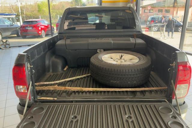TOYOTA Hilux 2.4 D-4D 2WD 4 porte Double Cab Lounge