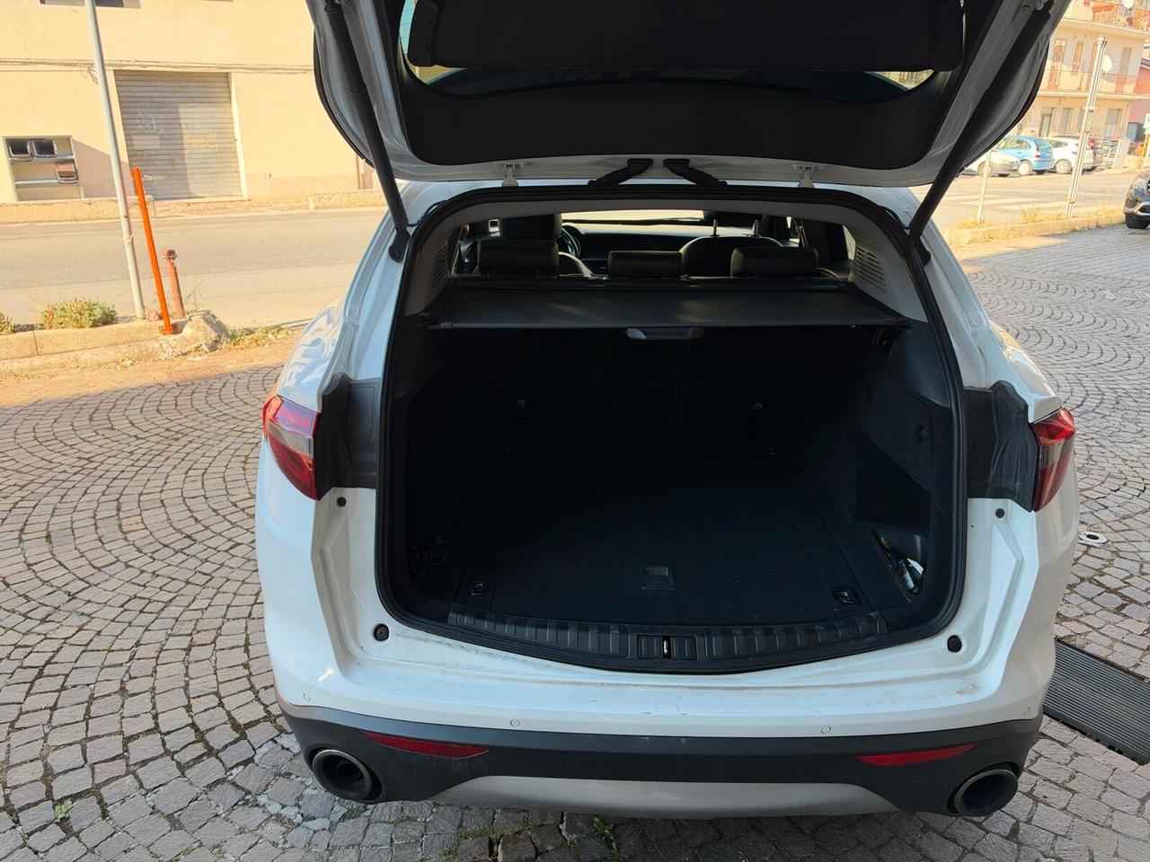 Alfa Romeo Stelvio 2.2 Turbodiesel 180 CV AT8 RWD Executive