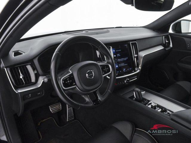VOLVO V60 B4 (d) Geartronic R-Design