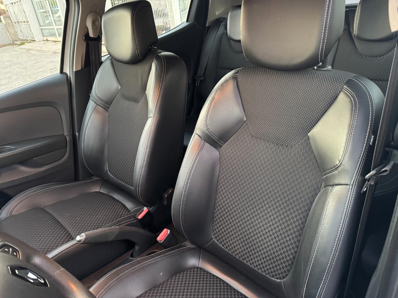 Renault Clio1.5 DCI MOSCHINO FARI FULL LED 2019