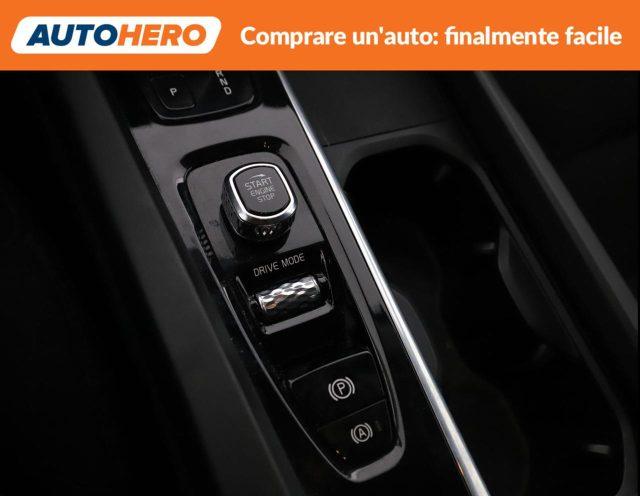 VOLVO XC60 B4 (d) AWD Geartronic Momentum Pro