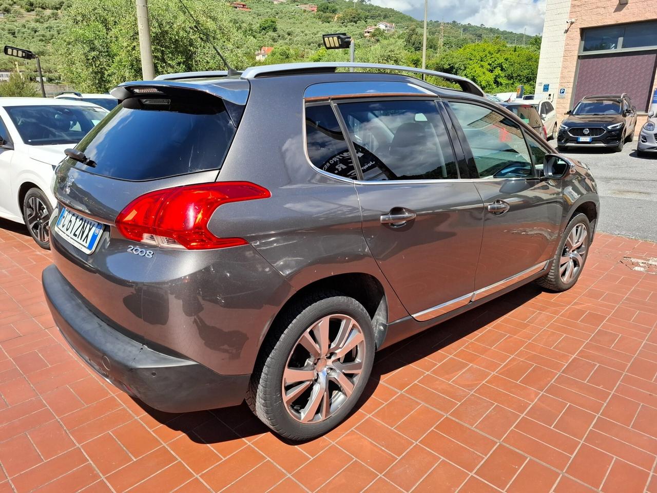 Peugeot 2008 BlueHDi 100 Allure