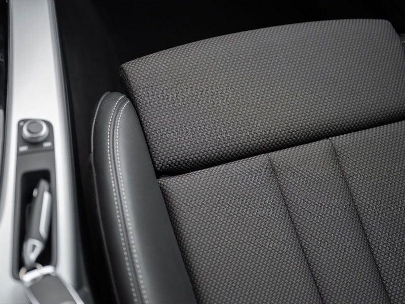Audi A4 Avant 40 TDI quattro S tronic S line edition