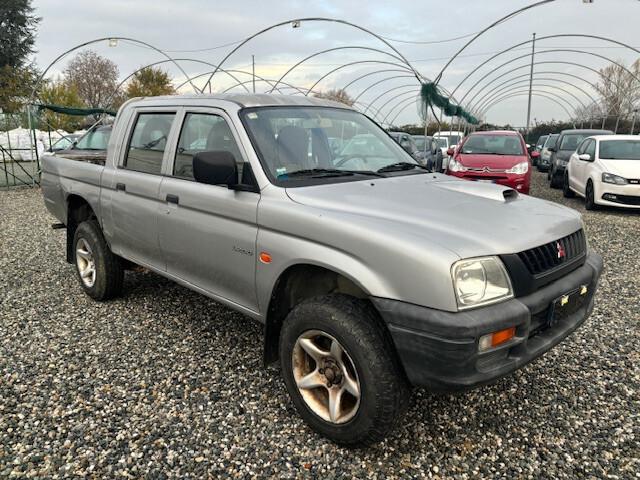 Mitsubishi L200 2.5 TDI 4WD Club Cab Pick-up GLS