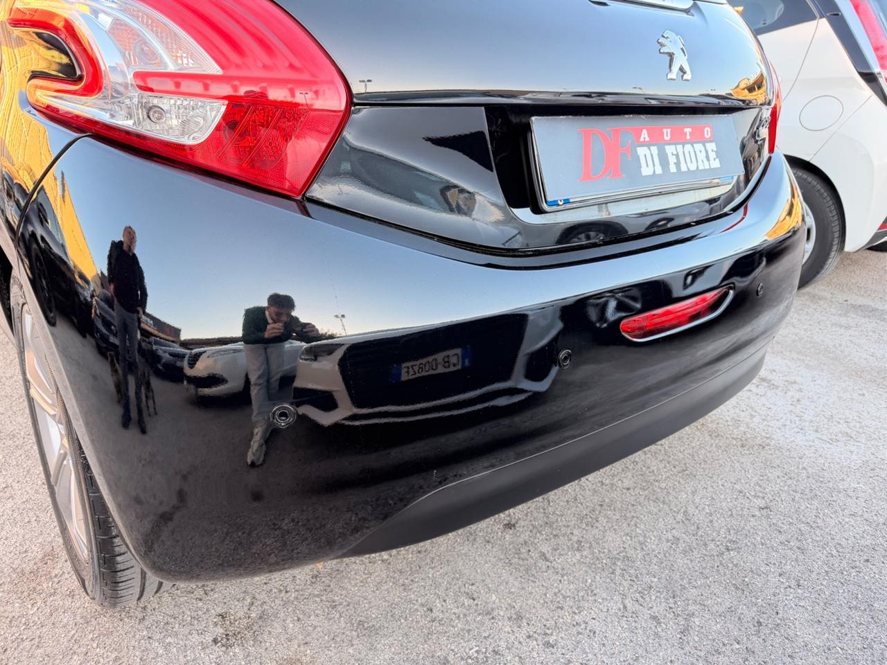 Peugeot 208 1.4 HDi 68CV Allure NAVI