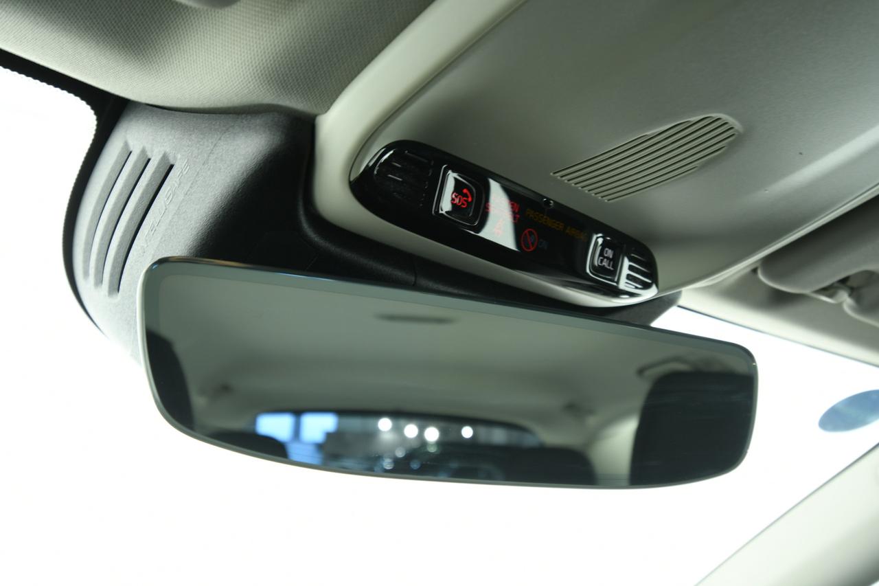 VOLVO XC60 2.0 b4 Momentum Pro awd auto CAMERA+APP CONNECT