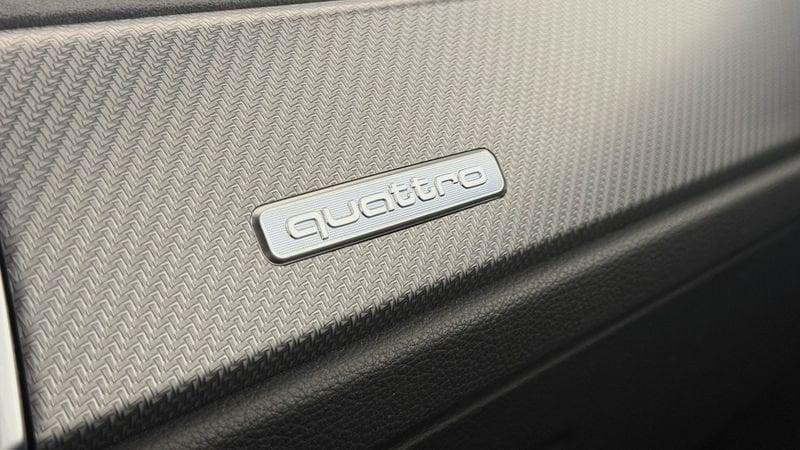 Audi Q3 RS Q3 quattro S tronic