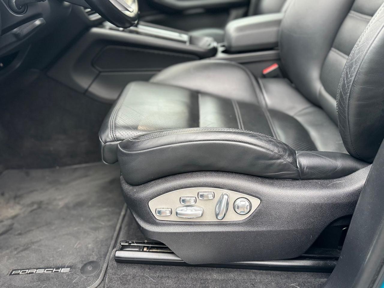 Porsche Macan -- 2.9 S #9082