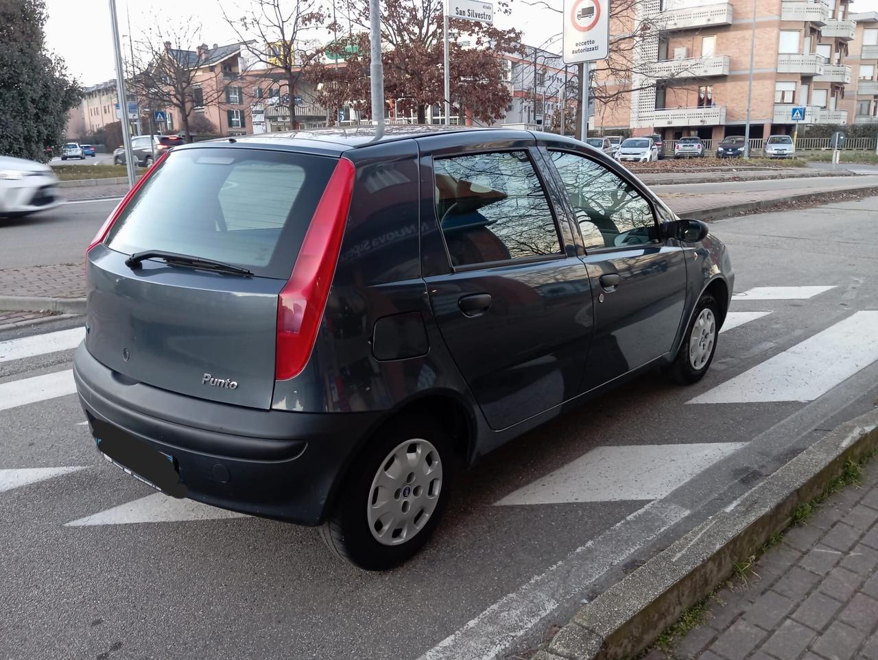 Fiat Punto 1.2i cat 5 porte