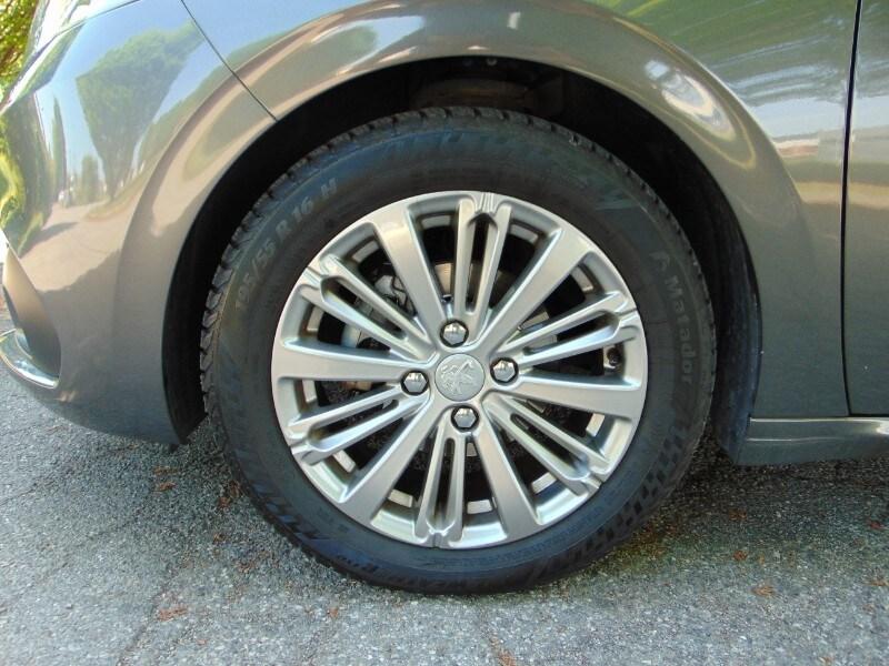 PEUGEOT 208 1° serie PureTech 82 Stop&Start 5 ...