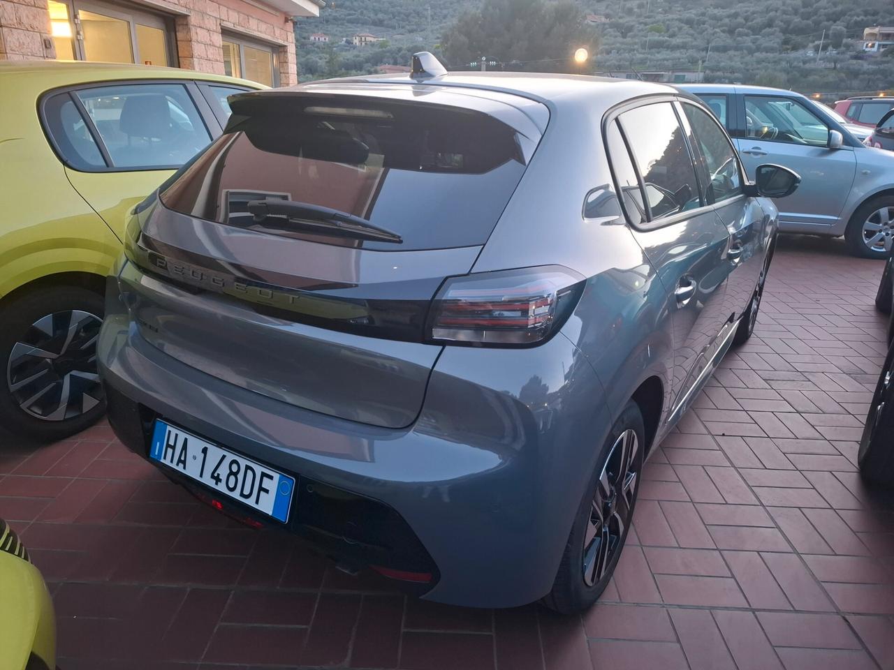 Peugeot 208 PureTech 100 Stop&Start 5 porte Allure