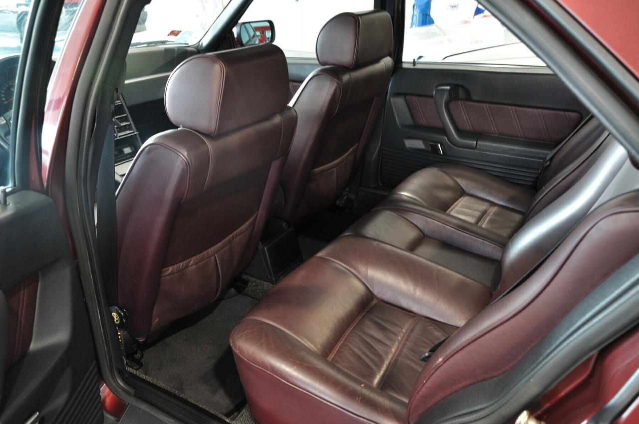 Alfa Romeo 164 2.0i V6 turbo cat Super CRS pelle tagliandata