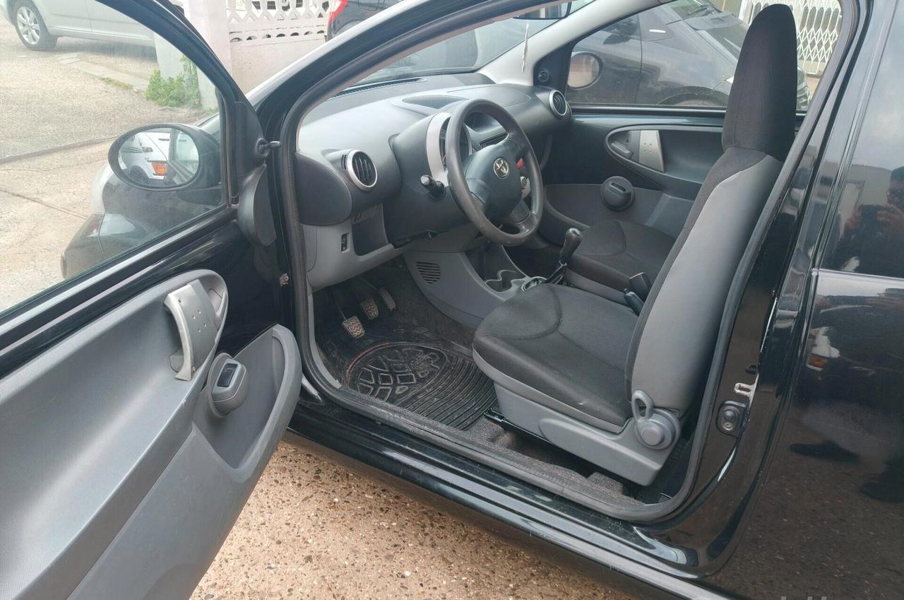 Toyota Aygo 1.0 benzina
