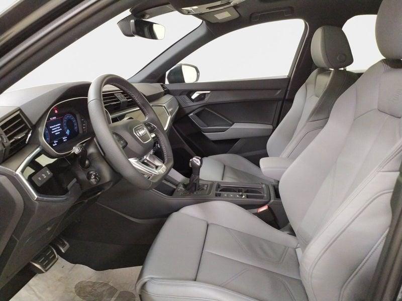 Audi Q3 Sportback 40 2.0 tdi Identity Black quattro 193cv s-tronic