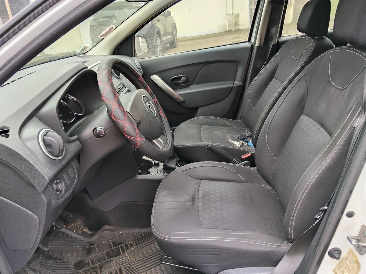 Dacia Sandero 1.2 16V GPL 75CV