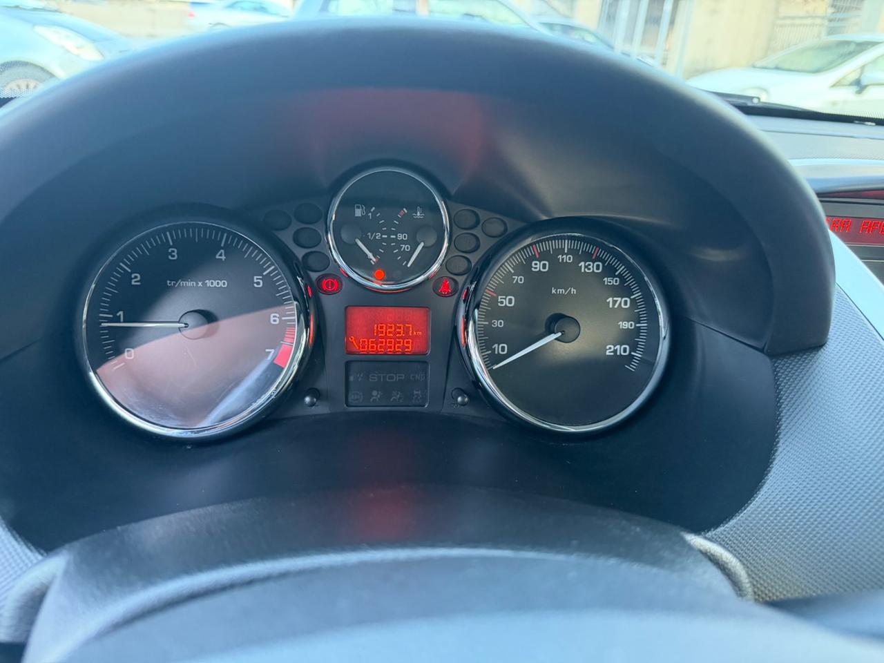 Peugeot 206 Plus 1.1 benzina 60 cv 2011