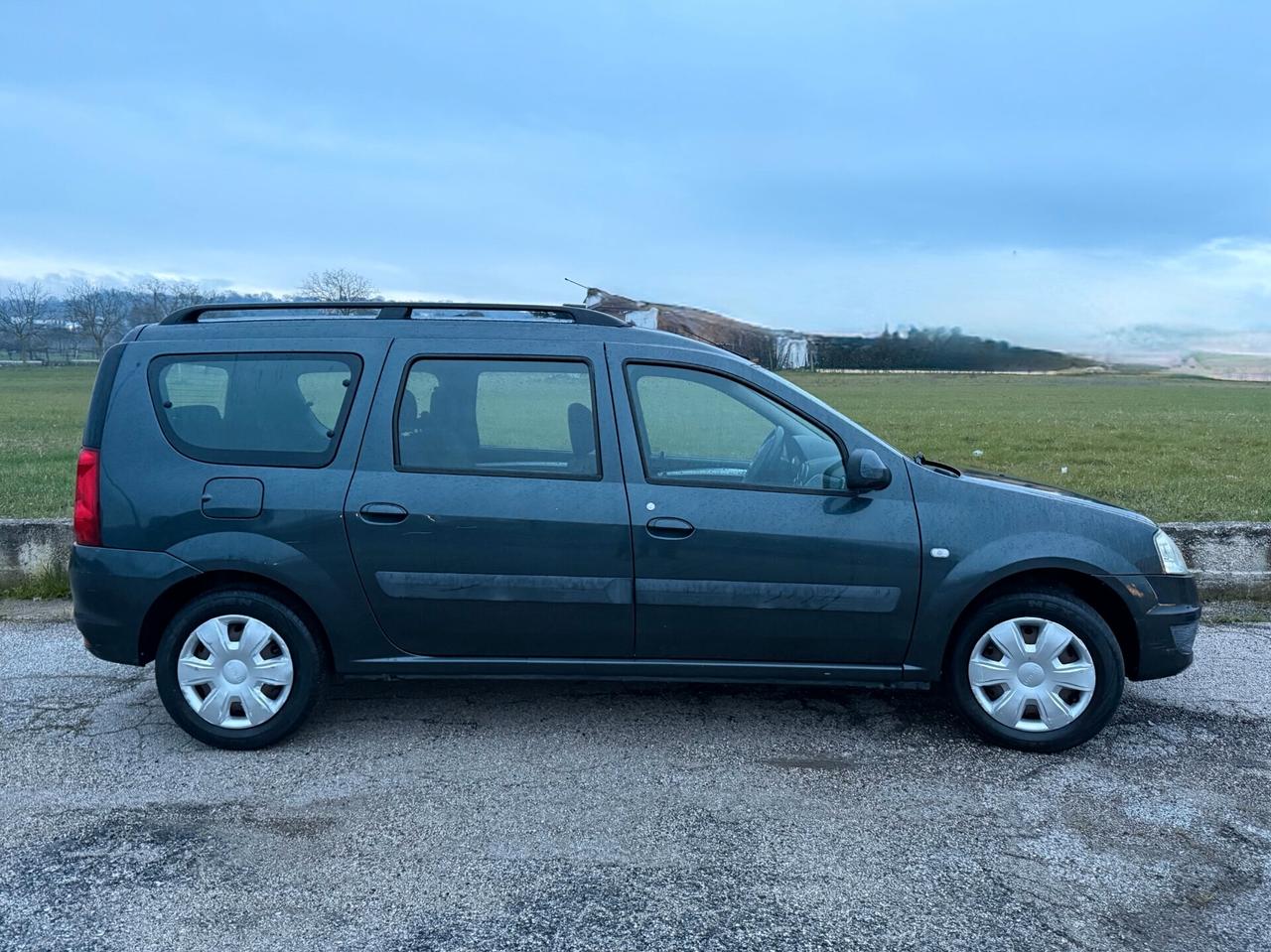 Dacia Logan MCV 1.6 GPL 7 Posti Lauretane