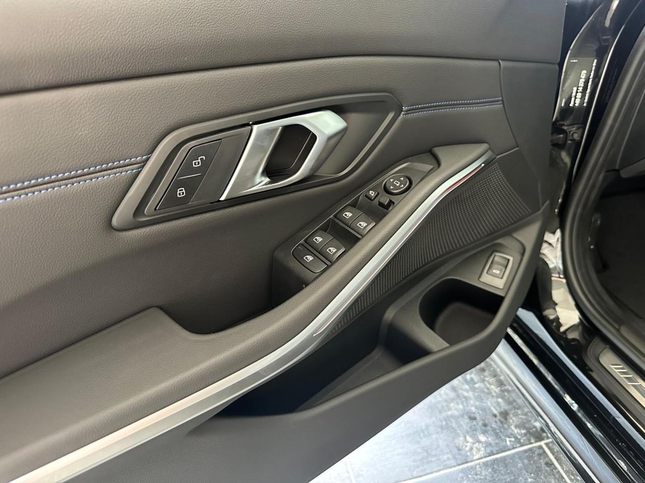 BMW Serie 3 Touring XDrive M-Sport Tetto Navi C.Lega19" PDC MSport M