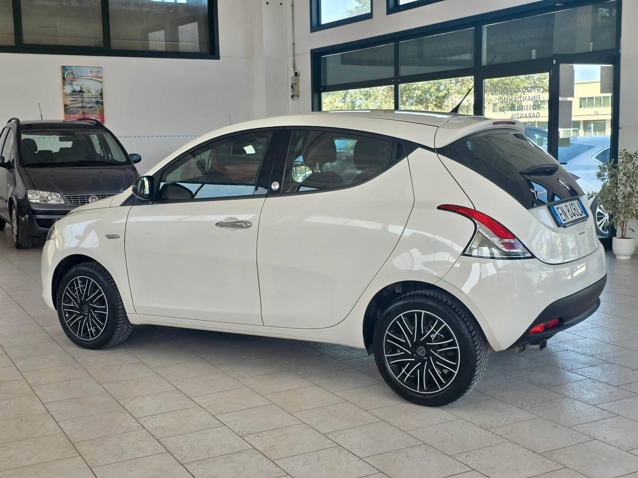 Lancia Ypsilon 1.2 69 CV 5 porte GPL Ecochic Gold