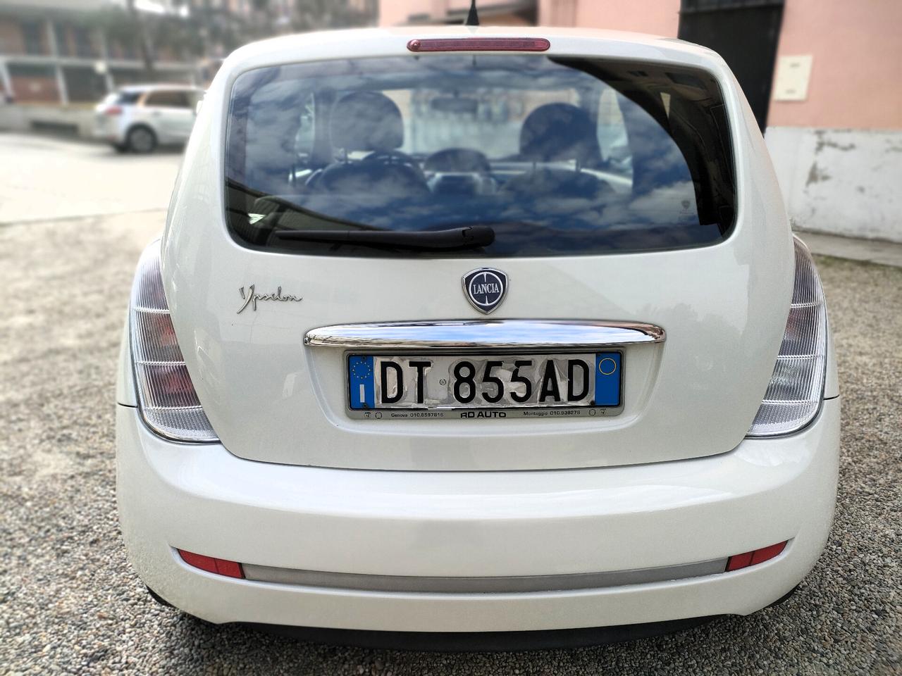 Lancia Ypsilon 1.2 8v Platino