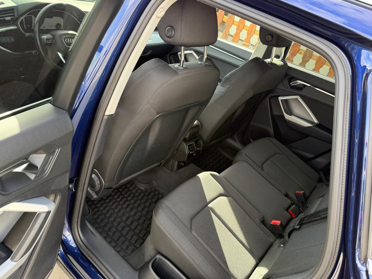 Audi Q3 35 TDI S tronic Business Advanced 12/2022